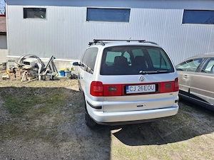 Vw Sharan 1.9 TDI an fabricație 2001 - imagine 2