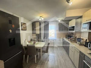 Apartament cu 3 camere, 70 mp, decomandat, Zona Diamant - imagine 8