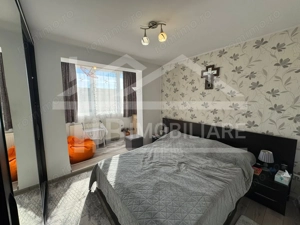 Apartament cu 3 camere, 70 mp, decomandat, Zona Diamant - imagine 4