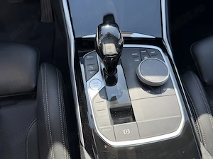 BMW  330e xDrive Aut. - imagine 14