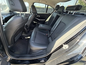 BMW  330e xDrive Aut. - imagine 11
