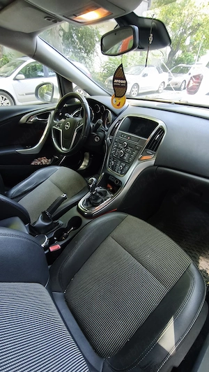 Opel Astra J 2012 Hatchback 1.7 CDTI 110CP - Proprietar, Revizie recentă, 3100  - imagine 4