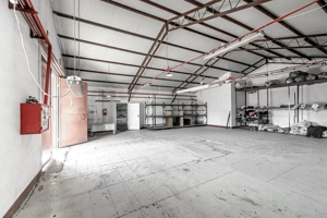 4.049 mp Hale industriale în Arad, aproape de A1 - imagine 9