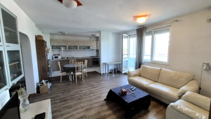 Apartament cu 2 camere 65 mp + 35 mp terasa si balconul + 2 locuri de parcare - imagine 4
