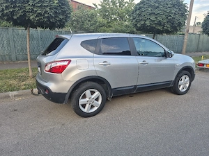 Nissan Qashqai 2,0 i Benzină  2010 