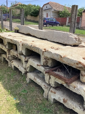 Vand prefabricate din beton pentru diferite amenajari.