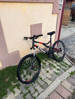 Vând b'twin 520s foarte bun