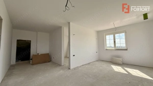 Casa de vanzare 5 camere si teren de 950 mp - Mosnita Noua - imagine 13