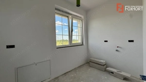 Casa de vanzare 5 camere si teren de 950 mp - Mosnita Noua - imagine 17
