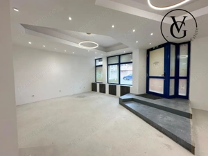 Spatiu comercial modern cu vad pietonal - Centru - KM 0 - imagine 2