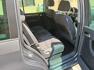 VW Touran 7 Locuri - imagine 4