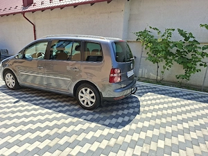 VW Touran 7 Locuri - imagine 3