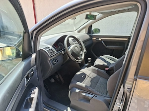 VW Touran 7 Locuri - imagine 2