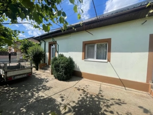 Casa parter, cu 4 camere, 140 mp, teren 1000 mp, zona Simnicul de Jos - imagine 2