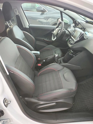 Peugeot 208 - GT Line - imagine 18