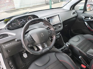 Peugeot 208 - GT Line - imagine 9