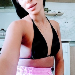 Elena deplasare la tine cu forme prezentabila now