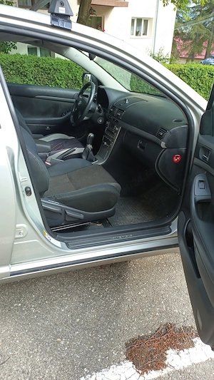 Toyota Avensis 1.6 VVT-i echipare Sol   2007 | Istoric cunoscut  - imagine 2