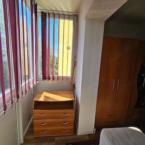 Vând apartament 3 camere , etajul 3 din 4+M, Sibiu, Zona Piața Rahova