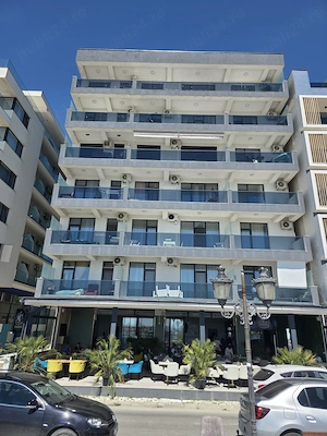 2 Camere prima linie la mare - imagine 9