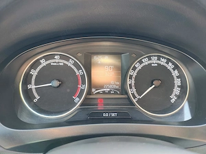  Skoda Rapid SmallFleet Ambition 1.0 TSI, 2017 95CP (70KW), intretinuta,stare buna, unic propietar - imagine 4