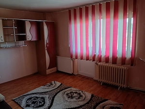 Închiriez ap 1 cam complex Aurora Piatra Neamt - imagine 2