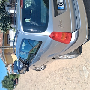 Vand autoturism ford focus, 1,6  benzina si gpl, din anul 2003.Masina este foarte bine intretinuta - imagine 3