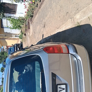 Vand autoturism ford focus, 1,6  benzina si gpl, din anul 2003.Masina este foarte bine intretinuta - imagine 4