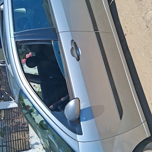 Vand autoturism ford focus, 1,6  benzina si gpl, din anul 2003.Masina este foarte bine intretinuta - imagine 2