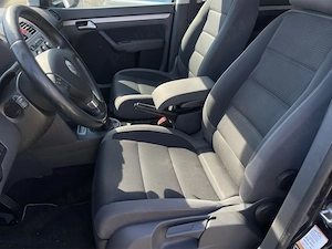 VW Touran 2.0 TDI 2010 | Euro 4 | 273.000 km | Aproape Full | Cauciucuri Noi | Stare Impecabilă - imagine 4