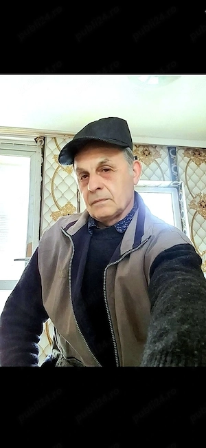 caut loc de muncă, ca stivuitorist,sau paznic.