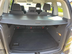 VW Touran 2.0 TDI 2010 | Euro 4 | 273.000 km | Aproape Full | Cauciucuri Noi | Stare Impecabilă - imagine 6