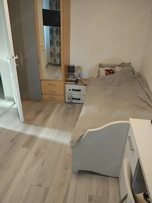 Vând urgent apartament 3 camere  - imagine 2