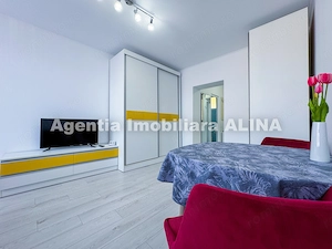 Garsoniera in Deva, zona ultracentrala, Bld. Iuliu Maniu, 22 mp + balcon, etaj 3. - imagine 8