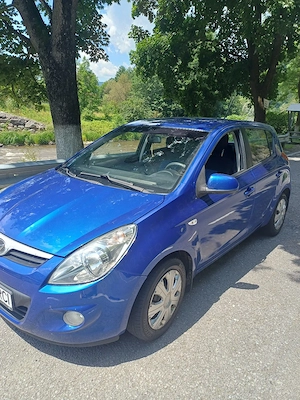 vand hyundai i20 - imagine 3