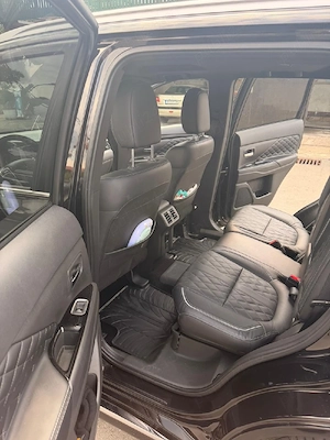    Mitsubishi Outlander PHEV 2.4L 4WD Instyle+ (Model 2020   Luna 11)    - imagine 5