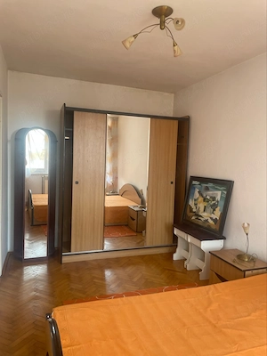 Vand apartament , 2 camere , semidecomandat , etaj 4 , Splaiul C. Brediceanu - imagine 2