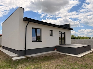 Casă 3 camere Berceni Ilfov, parter, curte 378 mp,          comision 0 - imagine 2