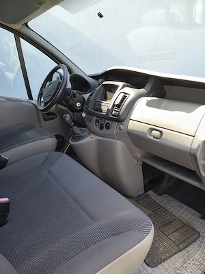 Opel Vivaro 2012 Autorulota - imagine 6