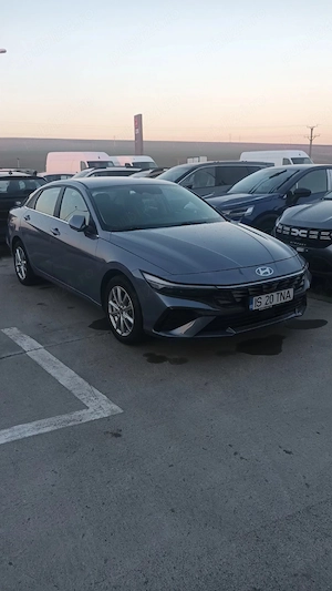 Vând Hyundai Elantra Facelift Exclusive  - imagine 2