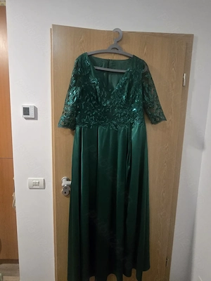 Vand rochii de gala