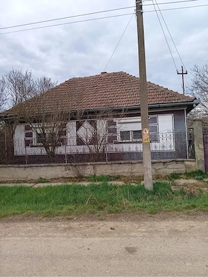 Vand casa in localitatea Chișlaz - imagine 2