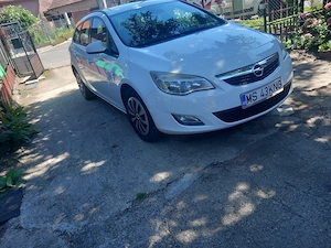 Vând opel astra j sport tureg [ break] 2012 . 1.3 tdi in stare foarte buna  - imagine 3