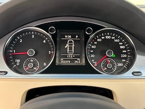    Vând Volkswagen Passat CC (2013)   2.0 TDI (140 CP) CFFB   Automat DSG - imagine 2