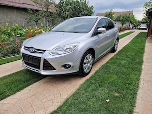Ford Focus Benzina 2013 - imagine 10
