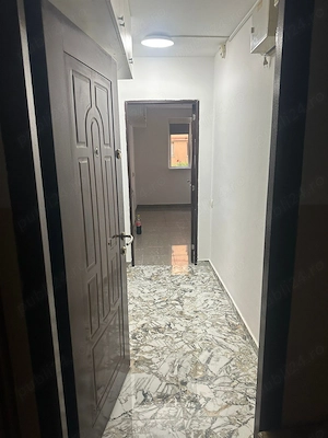 Proprietar vand apartament 2 camere decomandat parter - Astra -