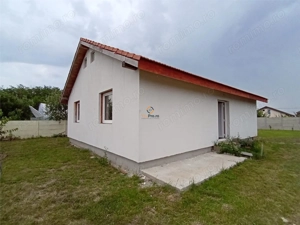 Casa de vanzare in Gepiu - imagine 2