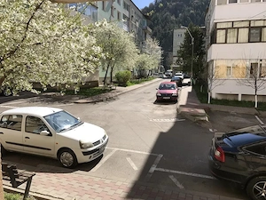 Garsonieră de închiriat zonă centrală complet mobilată și utilată - imagine 6