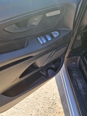 Vând Mercedes-Benz Vito 8+1 automată  - imagine 9
