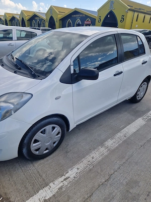 Vând Toyota Yaris 2009 - imagine 4